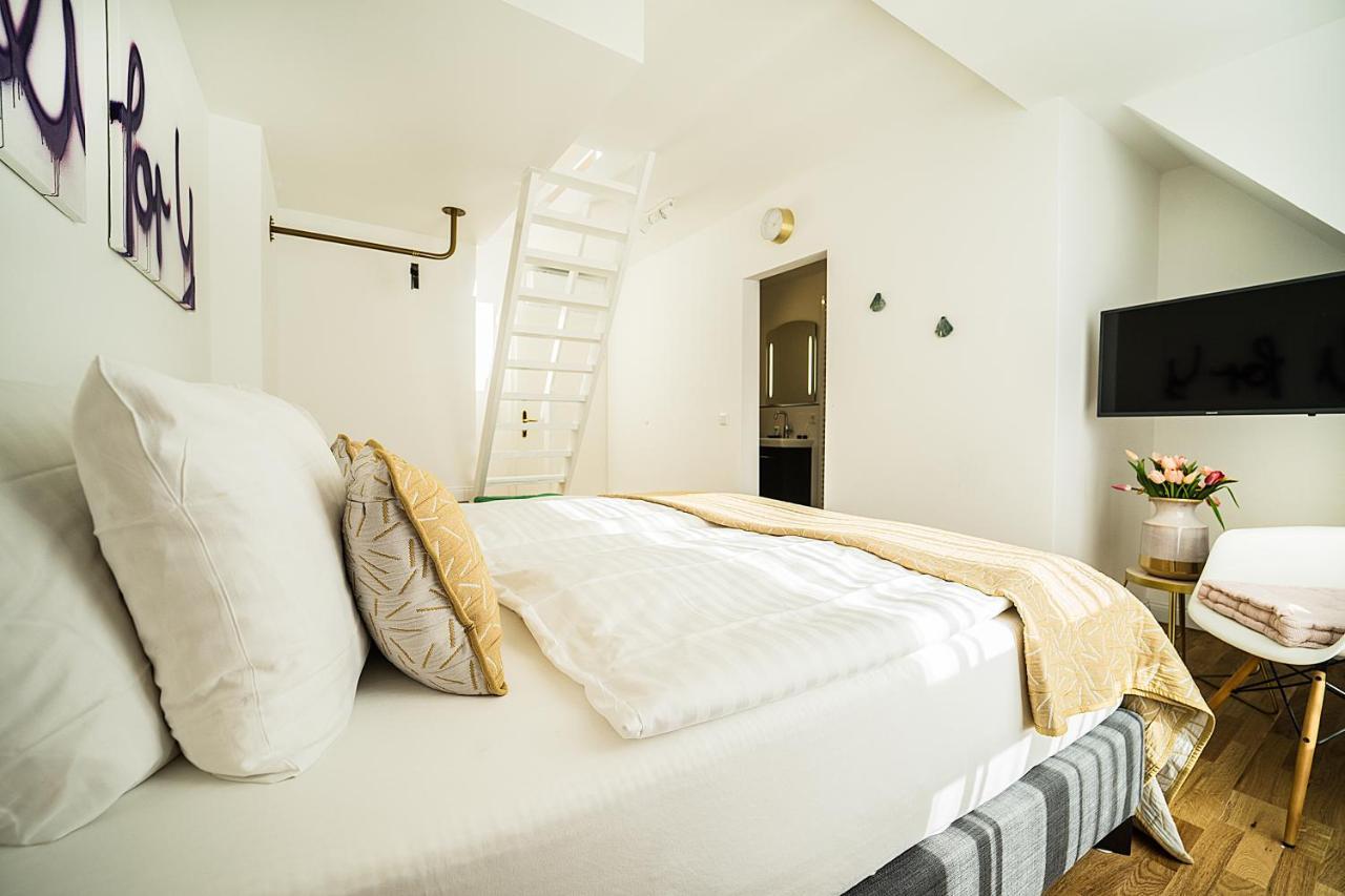 Victoria Hotel デュッセルドルフ エクステリア 写真